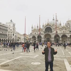 Meet your Posher, Brian